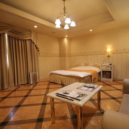 Hotel Afternoon (Adults Only) أوساكا المظهر الخارجي الصورة